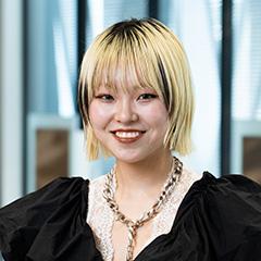 高橋 美夢／ヘア・メイクアーティスト学科
