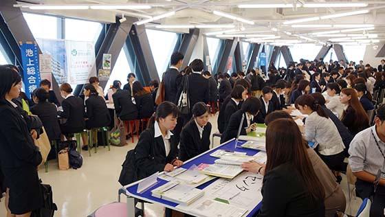 入学時から始まる、就職活動準備