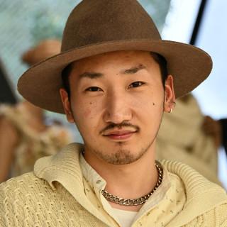 賈 亜霖