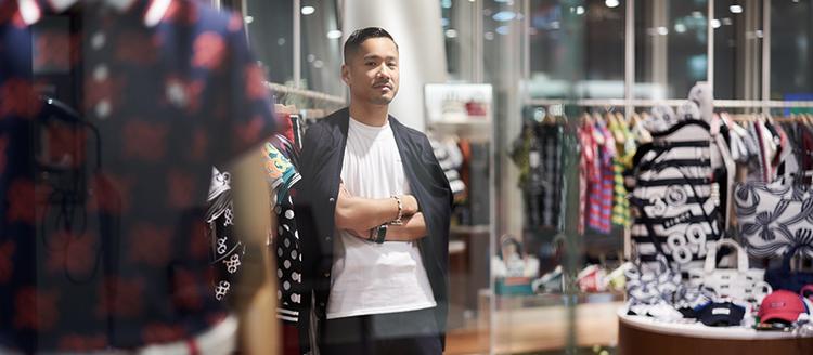 芸能人にも愛用者が多い、おしゃれなゴルフウェアブランドの敏腕ディレクター メルセデスや人気漫画とのコラボ企画も話題