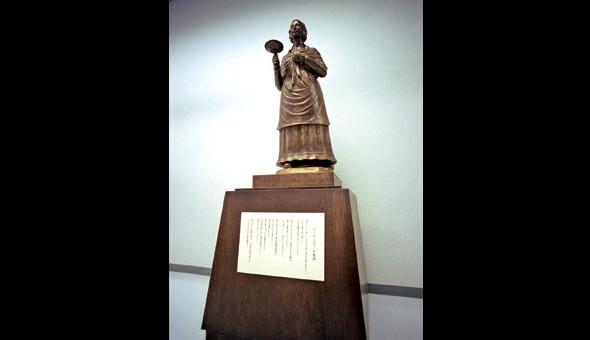 ナイチンゲール像