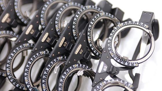 欠かせない知識を学ぶ「眼鏡光学」