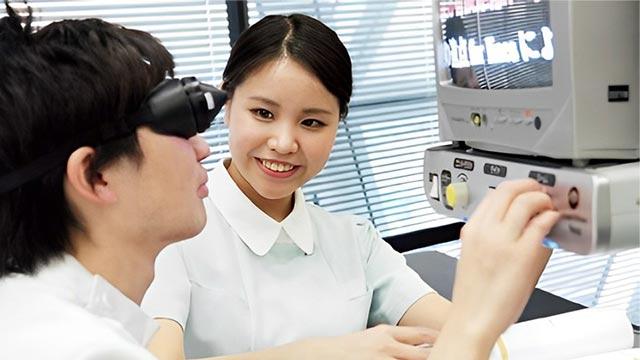 視覚障害をシミュレーション 実践力を養う質の高い実習