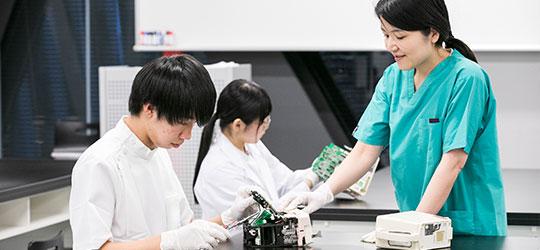 4年制だから基礎から学べる！