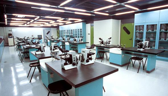 基礎医学実習室