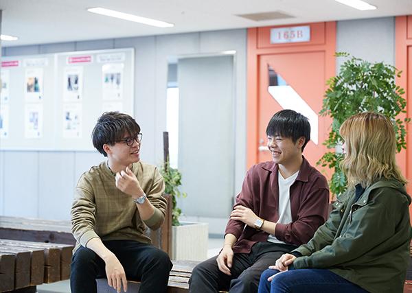 学生満足度　96.5% ｜専門学校 HAL大阪