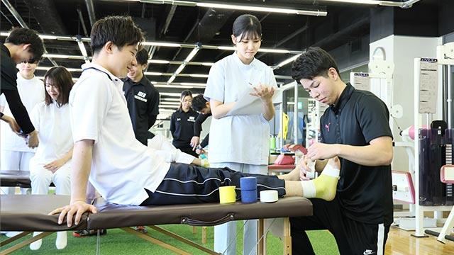 理学療法学科・柔道整復学科とのチーム医療